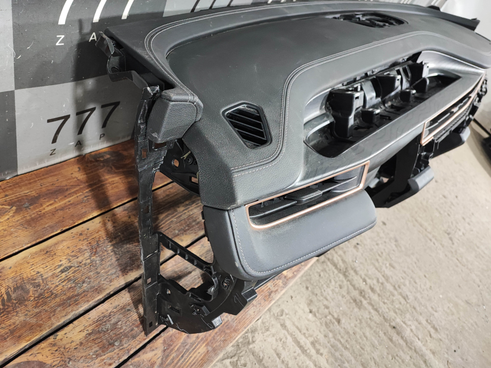 Торпедо Панель приборов Exeed LX 19-нв Б/У Оригинал 401002133AACBK