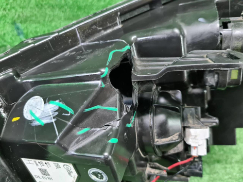Битая Фара правая Nissan Qashqai J11 (2013-2019) галоген