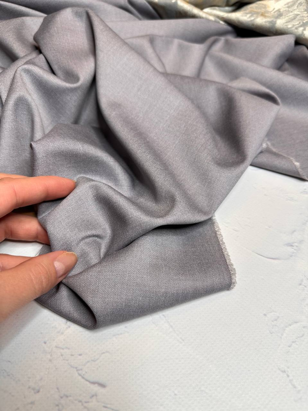 Костюмно-плательная смесовая однотонная поливискоза (64%полиэстер/33%вискоза/3%эластан, Платина, 150, 285 гр/м2)