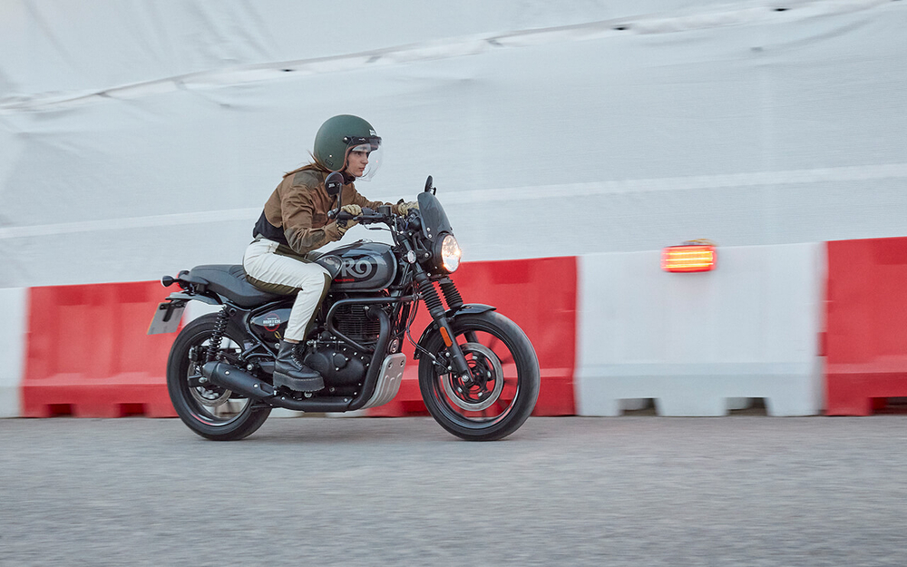 Royal Enfield Hunter 350 Dapper Grey