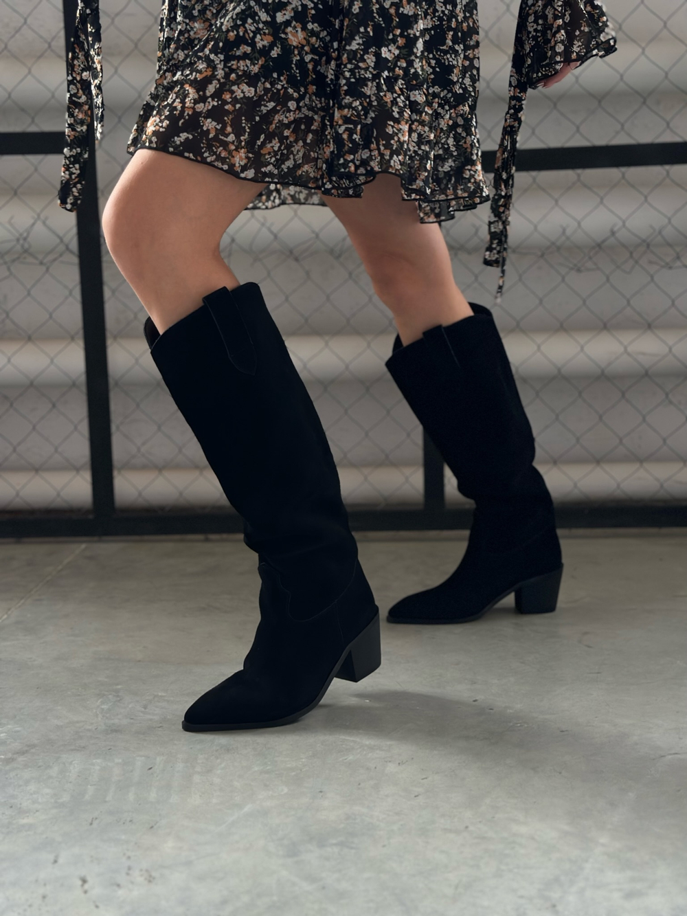 Казаки из натуральной замши