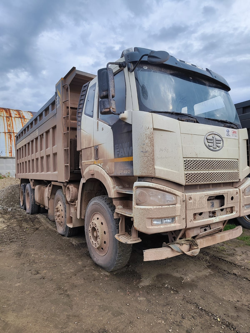 FAW J6 8x4 Самосвал СА3310Р66K24T4E5 (Дизельный, 11,1 л, 420 л.с., МТ)