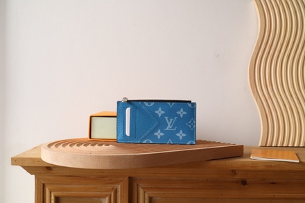Louis Vuitton Coin Card Holder