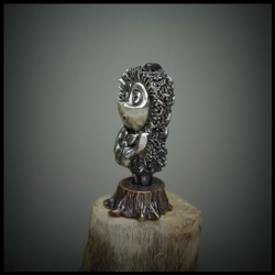 Коллекционная фигурка "Ежик" , биметалл