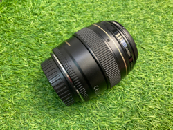 Canon EF 85mm 1.8 USM
