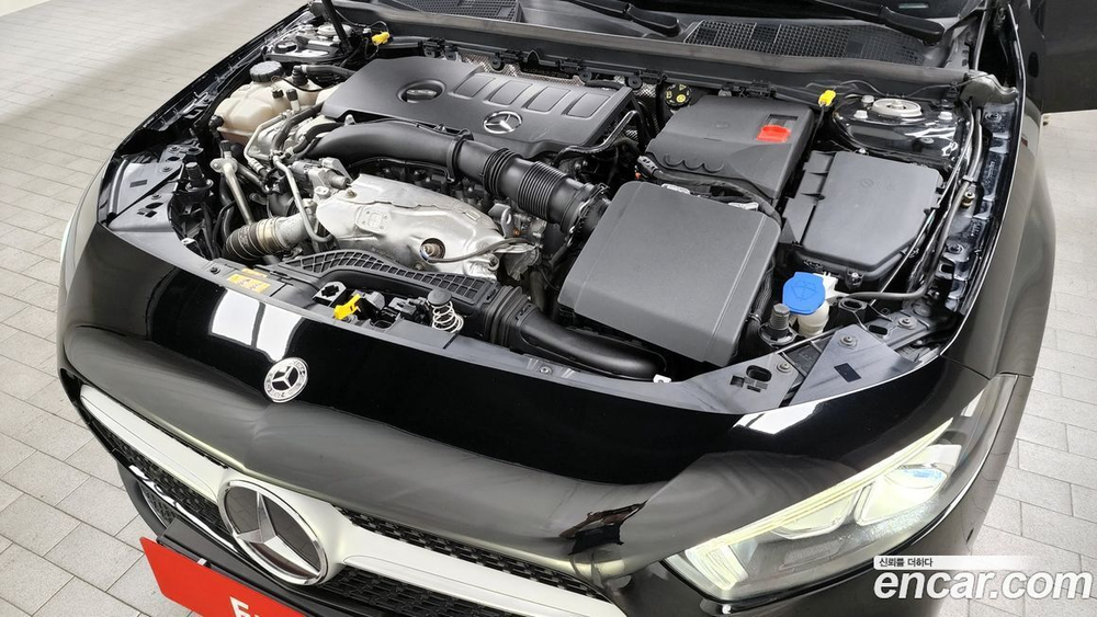 Mercedes-Benz A-Class W177 A220 Hatchback (05.2021)