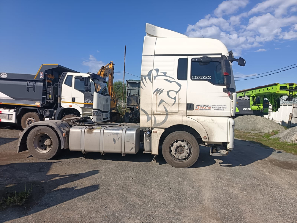 SITRAK C7H 4x2 Седельный тягач ZZ4186V391HE (Дизельный, 12,4 л, 480 л.с., МТ)