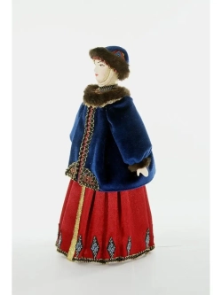 Кукла коллекционная фарфоровая Боярыня в зимнем одеянии