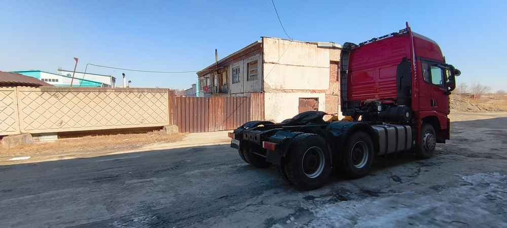 Shacman (Shaanxi) SX* 6x4 Седельный тягач SX42584V324 (Дизельный, 11,6 л, 423 л.с., МТ)