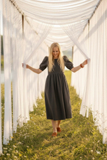 Безмятежное платье цвета графит