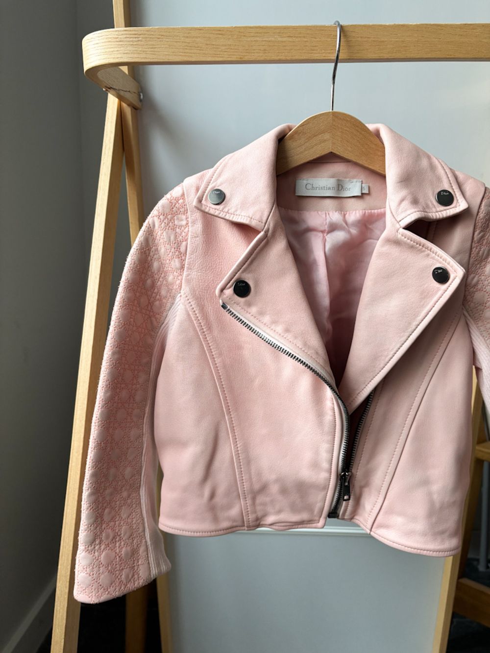 Кожаная куртка Christian Dior, 110