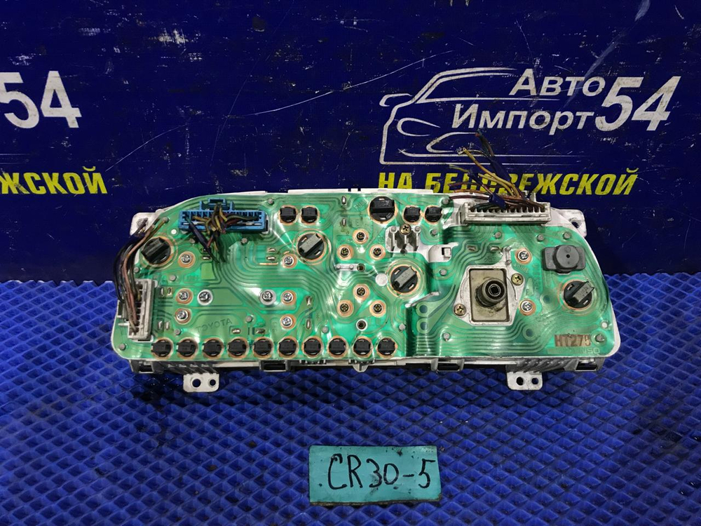 Щиток приборов TOYOTA TOWNACE 1990