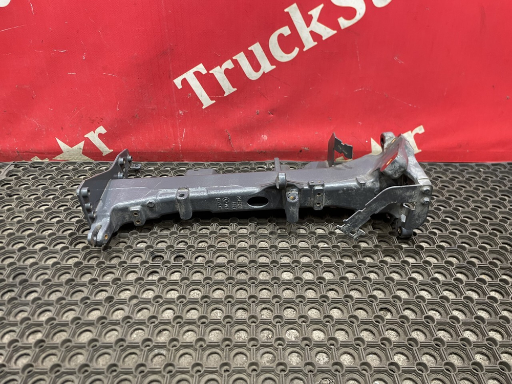 Кронштейн крыла переднего левый 2023г