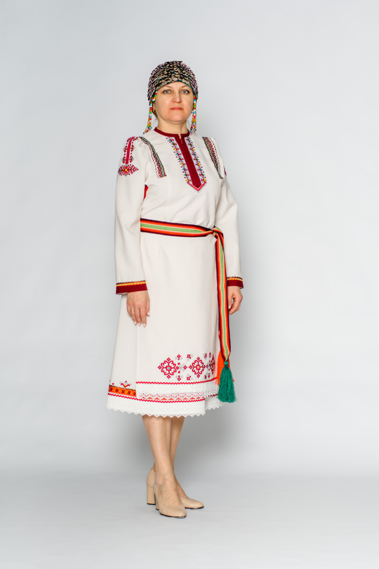 Платье женское с вышивкой