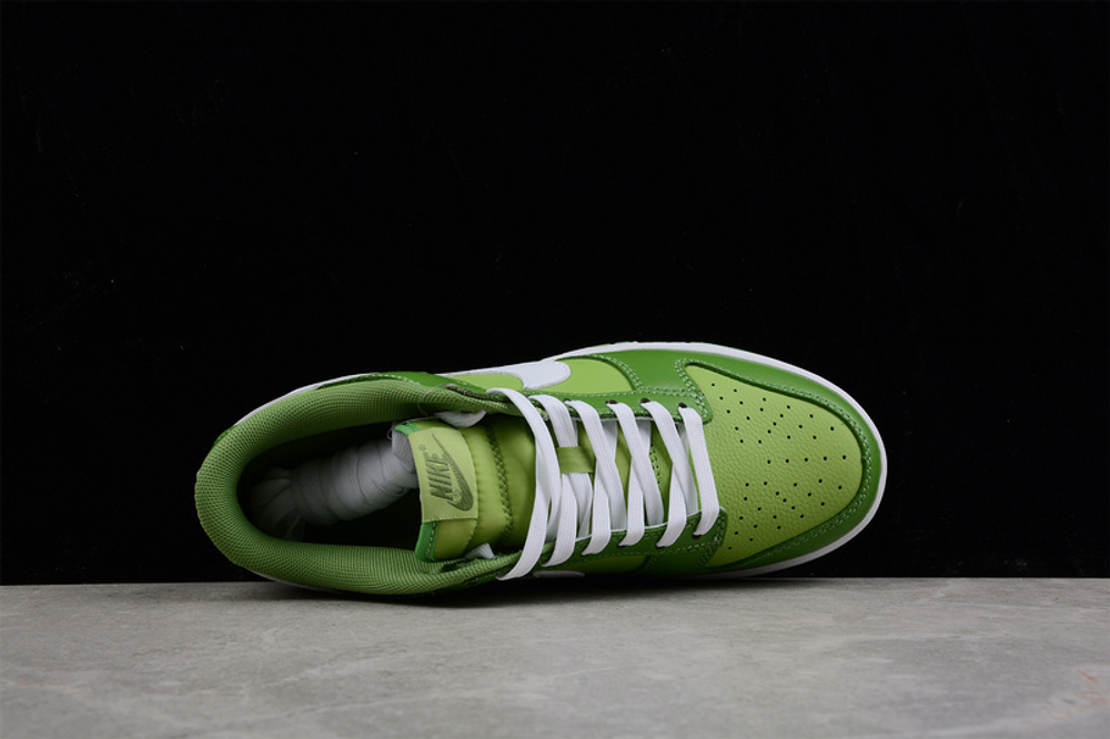 Nike Dunk Low Chlorophyll
