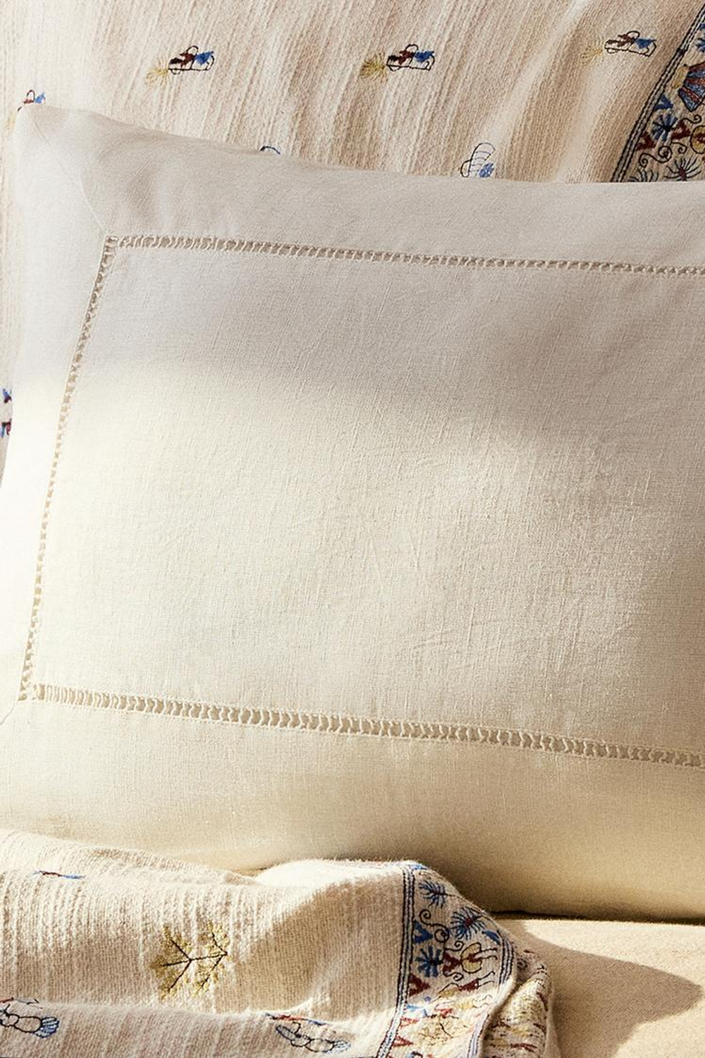 ZARA HOME ОДНОТОННЫЙ ЛЬНЯНОЙ ЧЕХОЛ ДЛЯ ДЕКОРАТИВНОЙ ПОДУШКИ, КРЕМОВЫЙ