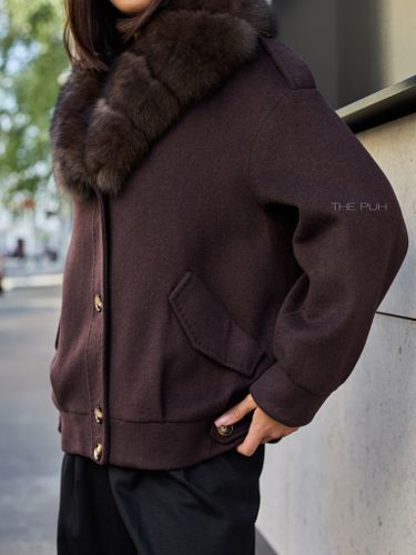 Куртка винного цвета с воротником из лисы