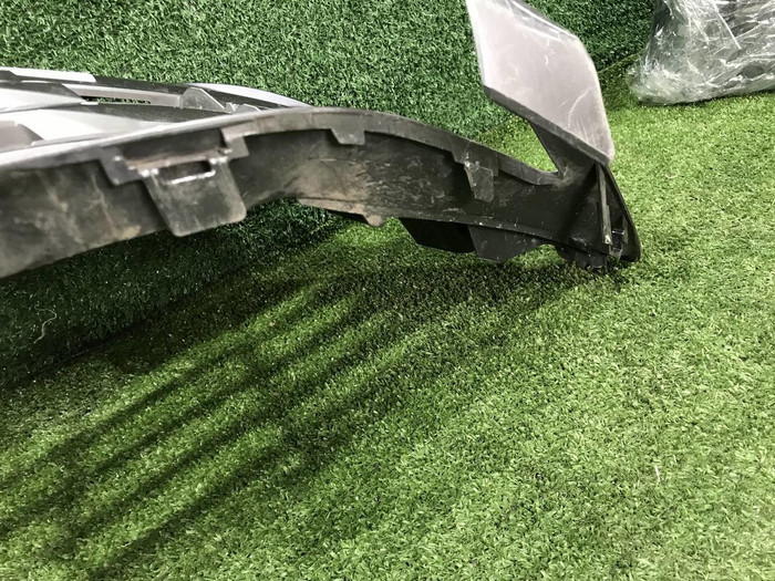 Решетка переднего бампера Toyota Camry xv70 (2017-2021)