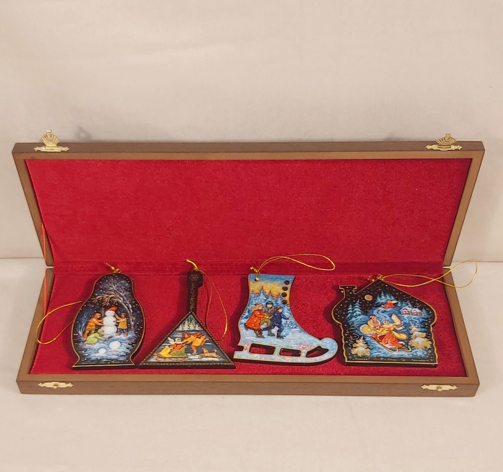 Набор из 4-х ёлочных игрушек  "Русская зима" с росписью Палех