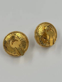 «Жемчужные» клипсы Chanel