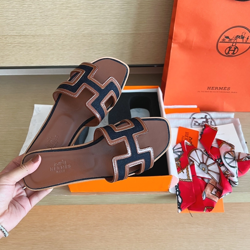 Hermes Oran Sandal