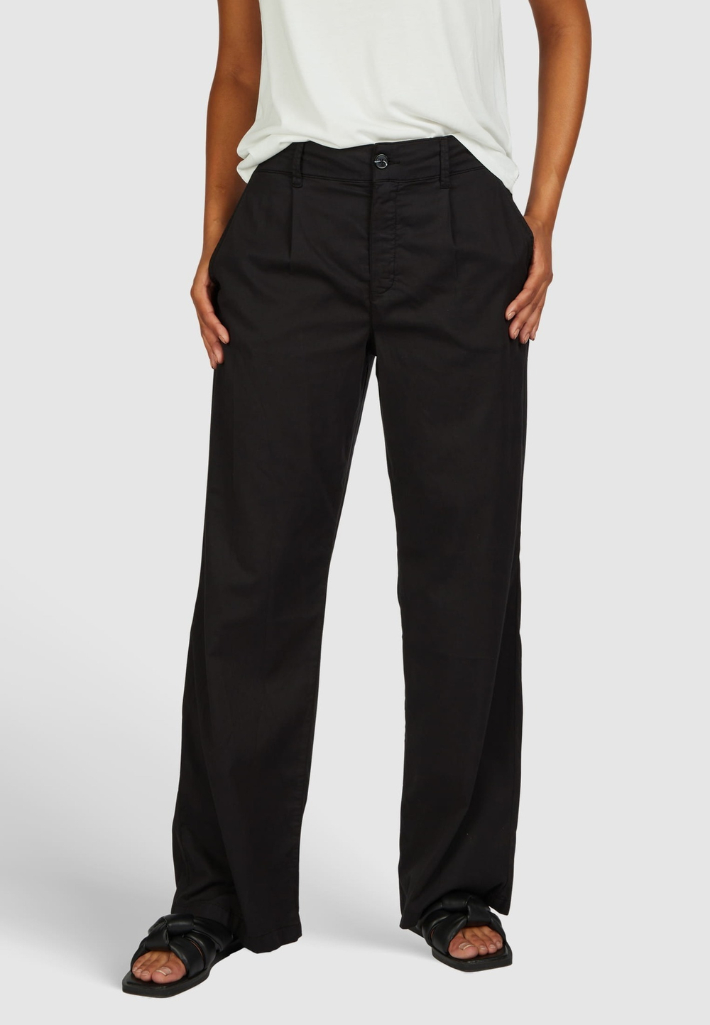 Брюки MARC AUREL 1755 черный прямой крой