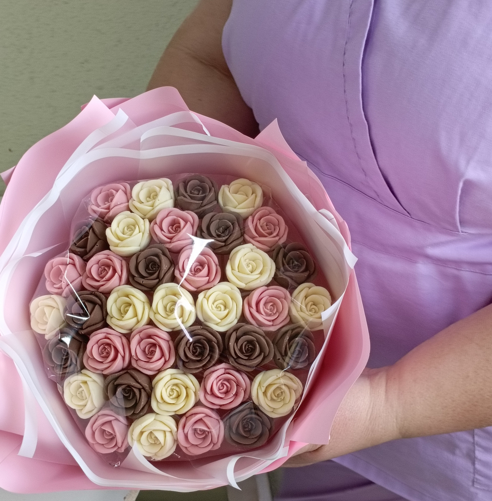 Букет из шоколадных роз