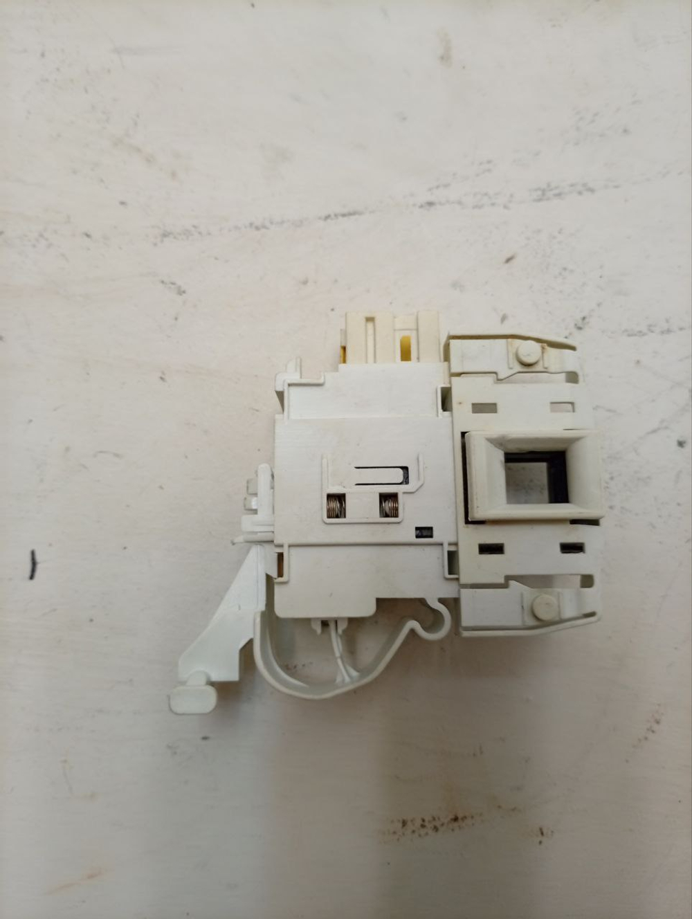 RST703DW кт18 Устройство блокировки люка (Замок) для стиральных машин Ariston Indesit INT016ID б/у