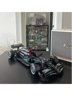 Конструктор Гоночная машина Mercedes-AMG F1 1642 детали