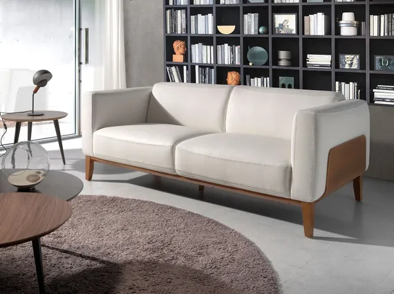 Трехместный диван Angel Cerda 5353-3P, белая кожа