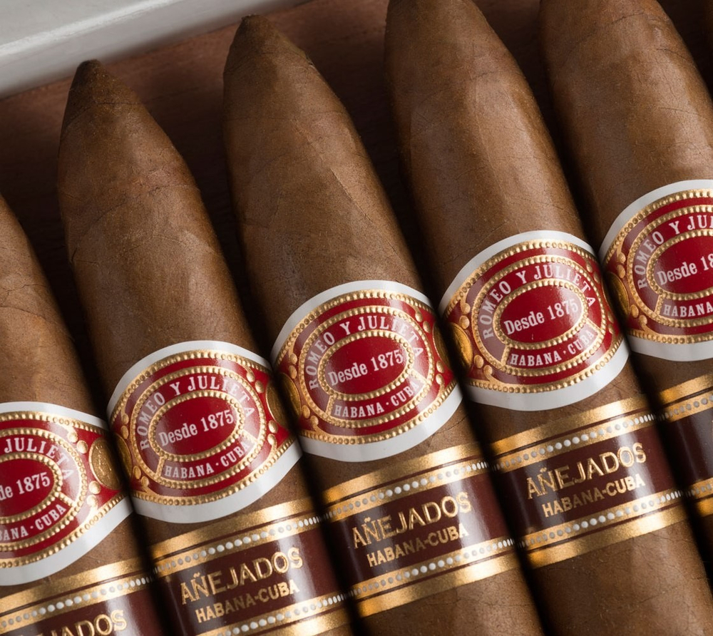 Romeo y Julieta Piramides Anejados