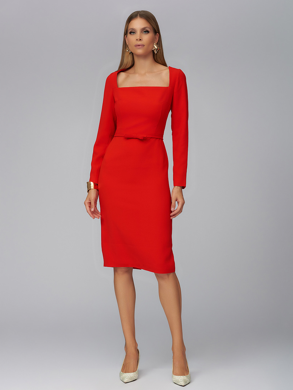 Платье футляр красное
