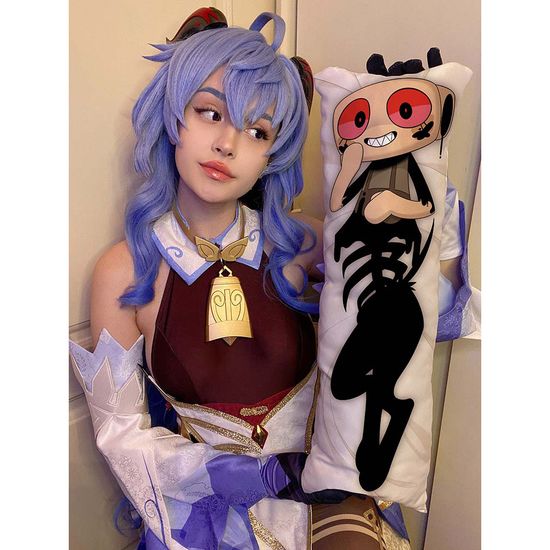 Мини дакимакура Твистед Шелли Мир Денди Роблокс арт. M1248, 60х20 см