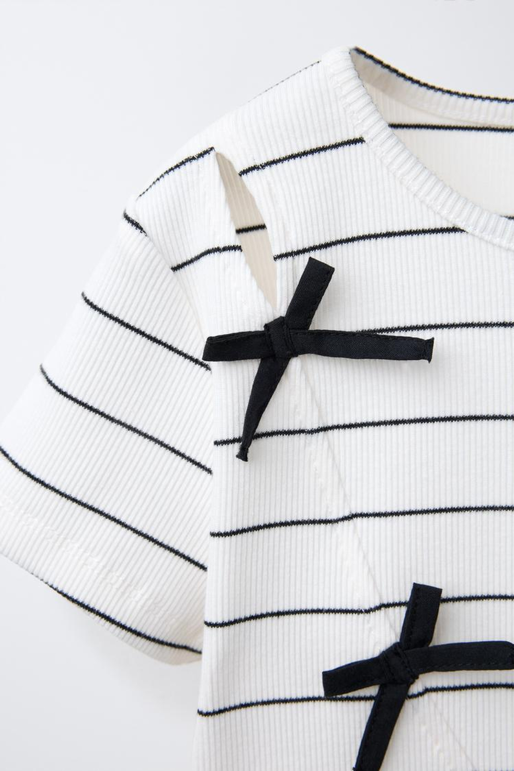 ZARA ФУТБОЛКА В ПОЛОСКУ С БАНТАМИ И КРОМКАМИ В РУБЧИК, БЕЛЫЙ/ЧЕРНЫЙ