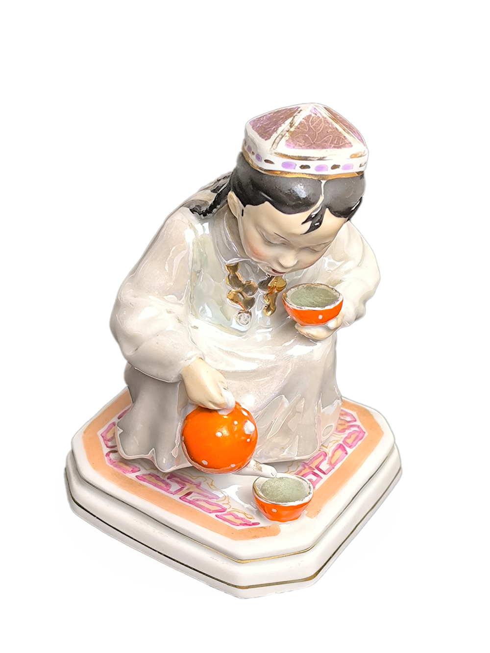 Фарфоровая статуэтка "Маленькая хозяйка" ДФЗ