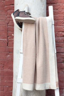 Элитный плед Lux 153 бежевый-белый от Luxberry - Португалия