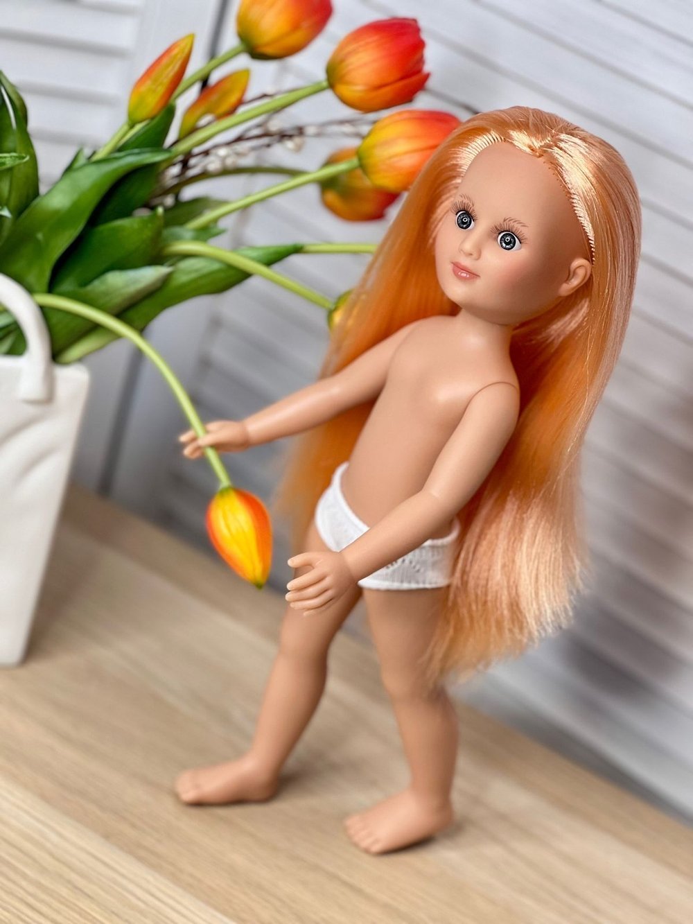 Кукла Nines виниловая 34см Leslie без одежды (1440W5)