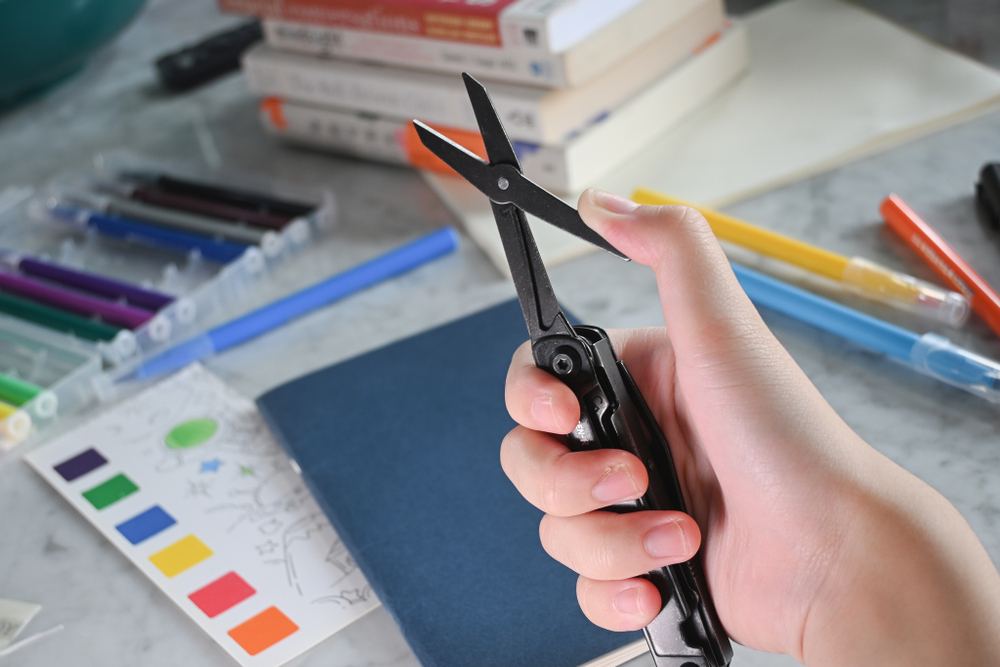 Нож-мультитул Rocktol 15 в 1 нержавеющая сталь, черный, кожаный чехол