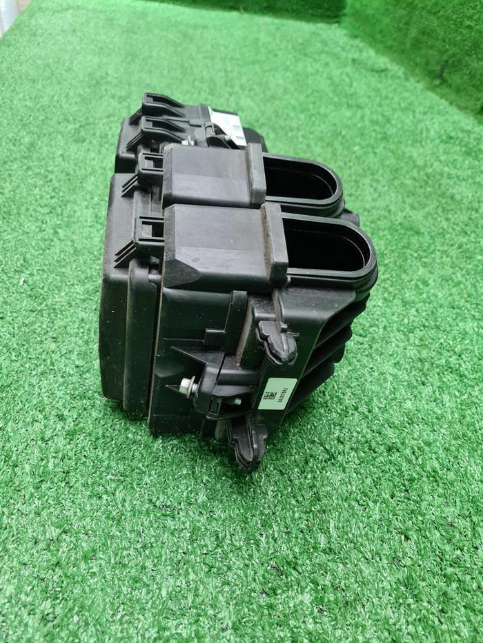 Блок предохранителей LR Discovery Sport (19-нв)