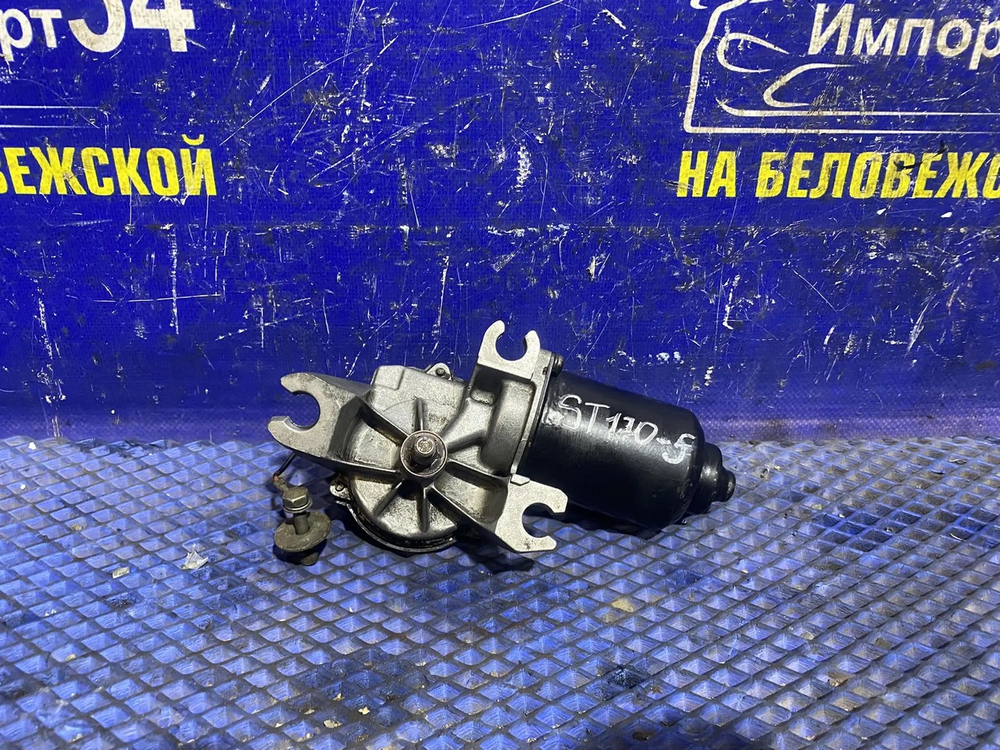 Моторчик переднего дворника TOYOTA CARINA 1991