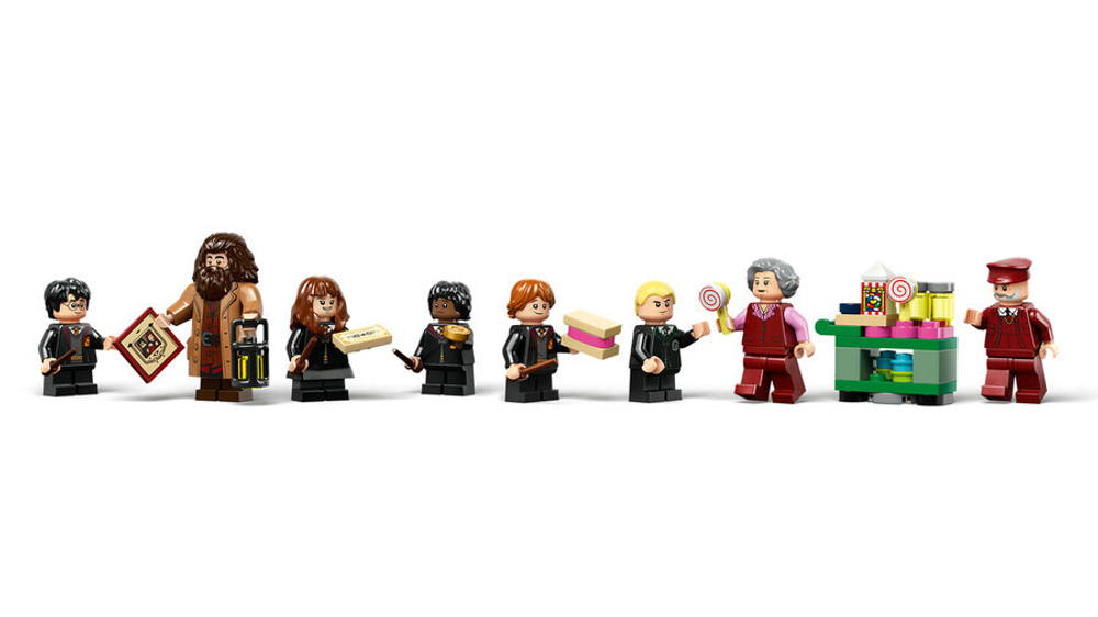 Конструктор LEGO Harry Potter 76423 Хогвартс-экспресс и станция Хогсмид