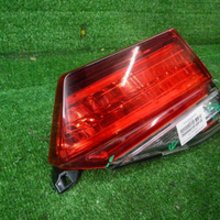 Фонарь левый внутренний Toyota Camry 7 XV50 14-18