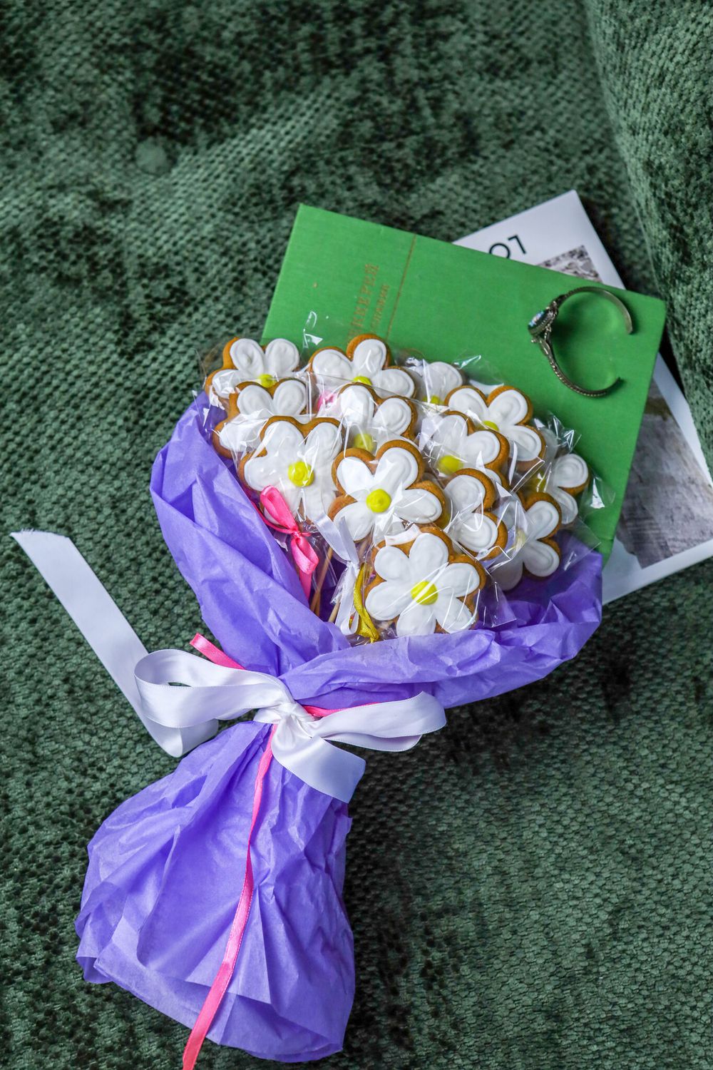 Букет из пряников ромашек 17 цветков