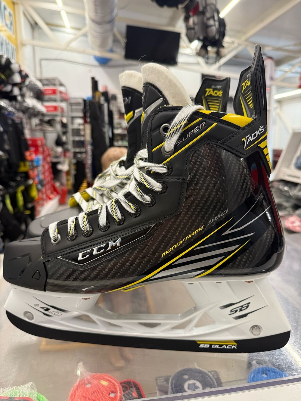 CCM SUPER TACKS 12EE (EUR 48)