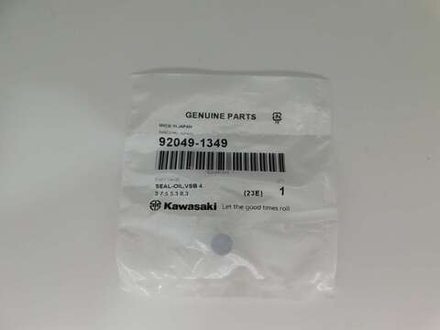 Колпачок маслосъёмный Kawasaki KLX250 KX250 KLE250 300 650 ER4 92049-1349