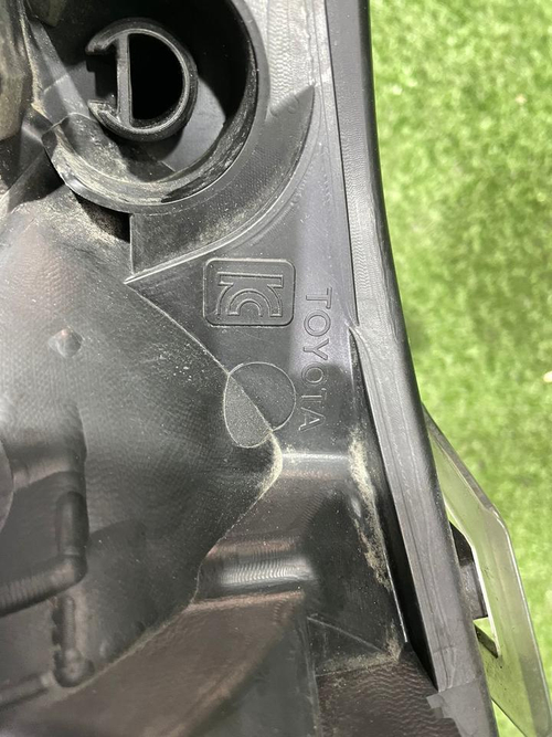 Фара правая Toyota RAV4 5 XA50 (2018-н.в.) LED
