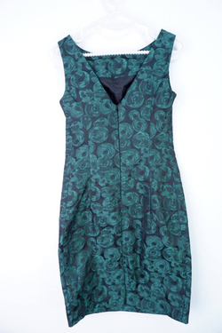 Платье Zarina эффектное, идеально для праздничных выходов и особенных поводов на 42 размер