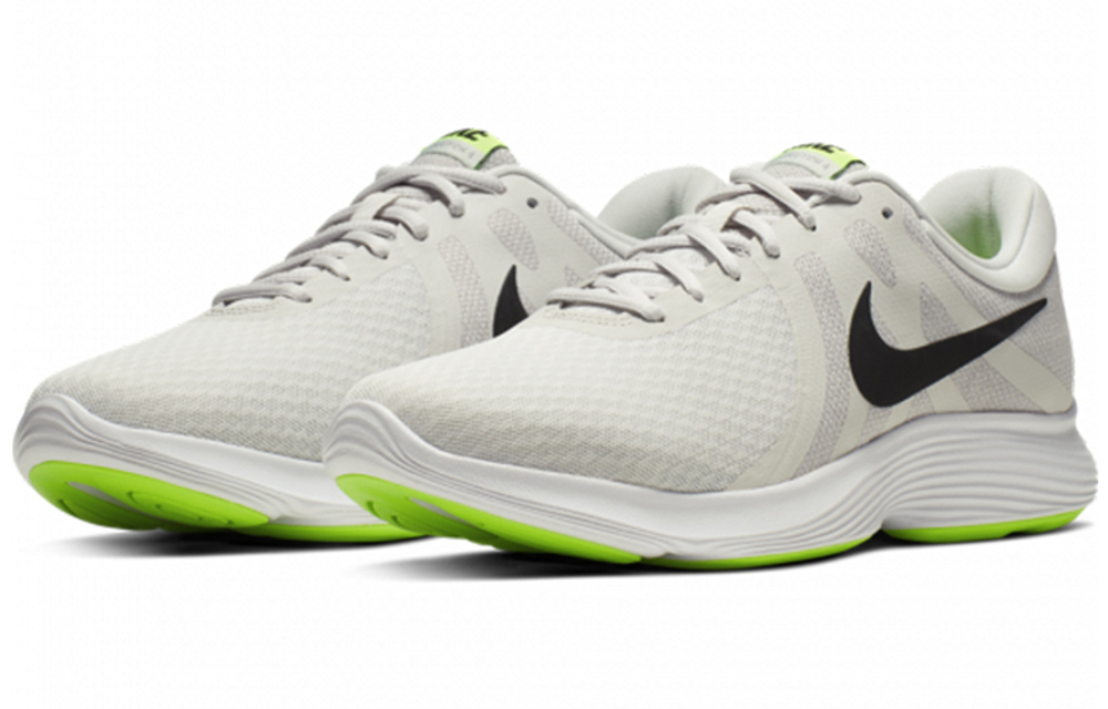 Кроссовки Nike Revolution 4