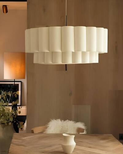 Современная подвесная люстра с оригинальным волнообразным абажуром