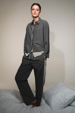 ZARA РУБАШКА В ПОЛОСКУ ИЗ СМЕСОВОЙ ВИСКОЗЫ, ТЕМНЫЙ АНТРАЦИТ